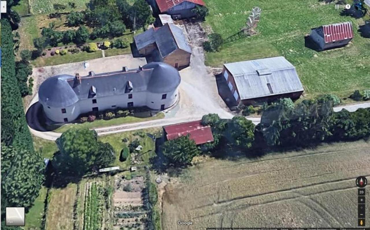Manoir De La Guignardiere : The Ou Cafe ? Chavagne Exterior photo